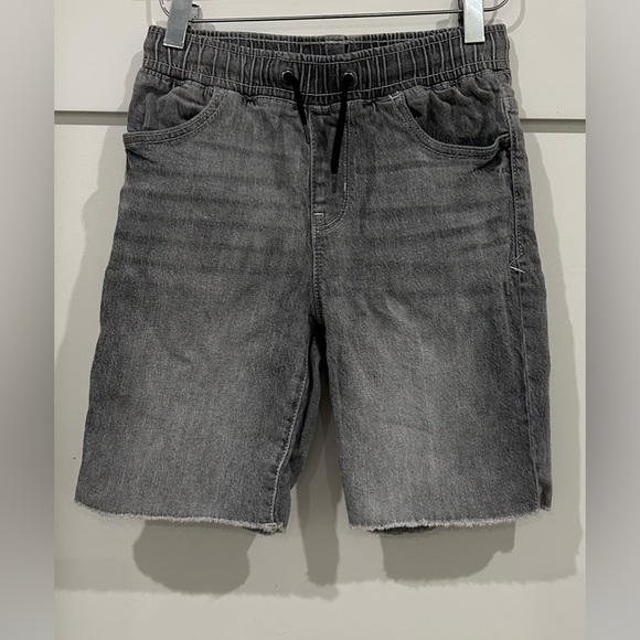 Art Class Denim Cutoff Shorts - Picture 2 of 3